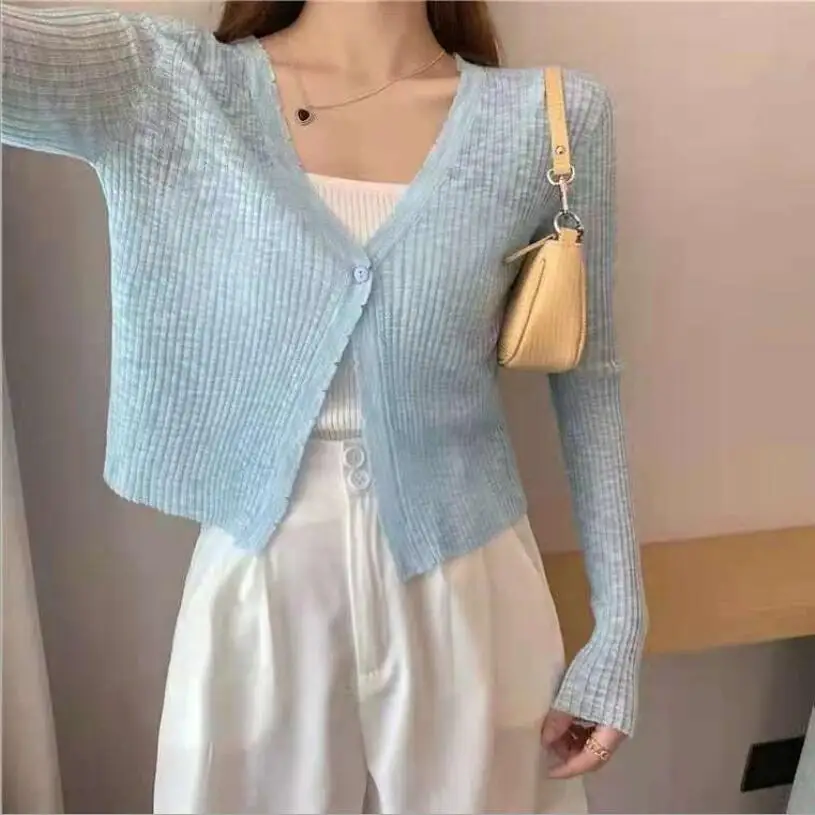Женский тонкий вязаный кардиган, свободная Летняя короткая куртка из вискозы с длинными рукавами и защитой от солнца, весна-осень
Женский тонкий вязаный кардиган, свободная Летняя короткая куртка из вискозы с длинными рукавами и защитой от солнца, весна-осень