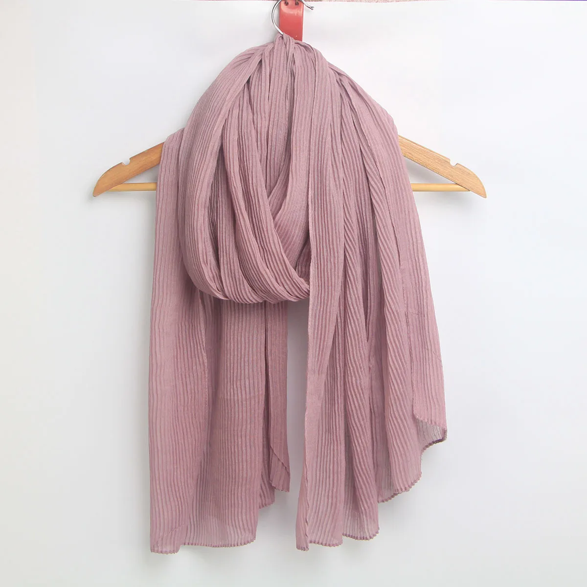 2020 muslim cotton hijab scarf women crinkle headscarf wrinkle shawls and wraps bandana foulard femme turban pleated scarves
2020 muslim cotton hijab scarf women crinkle headscarf wrinkle shawls and wraps bandana foulard femme turban pleated scarves