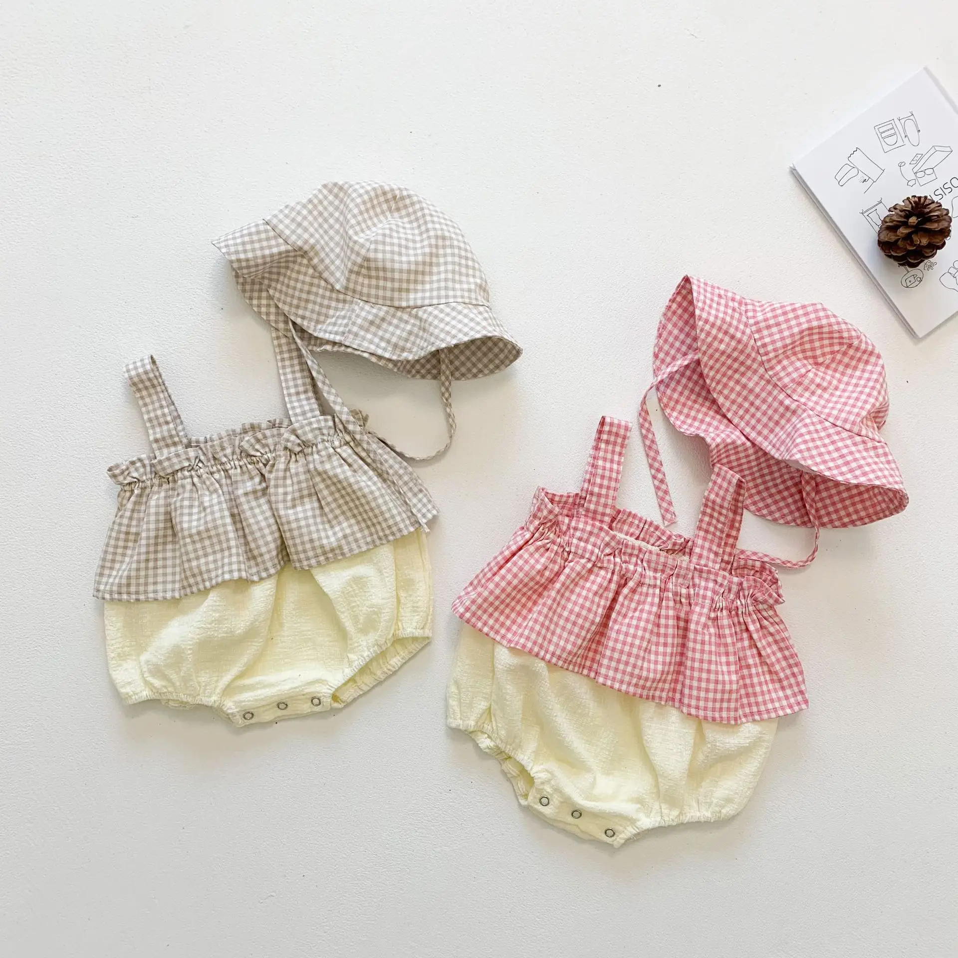 2021 Summer Baby Girl Clothing Set Newborn Infant Plaid Sling Rompers Jumpsuit Infant Sleeveless Bodysuits Casual Clothes + Hat
2021 Summer Baby Girl Clothing Set Newborn Infant Plaid Sling Rompers Jumpsuit Infant Sleeveless Bodysuits Casual Clothes + Hat
