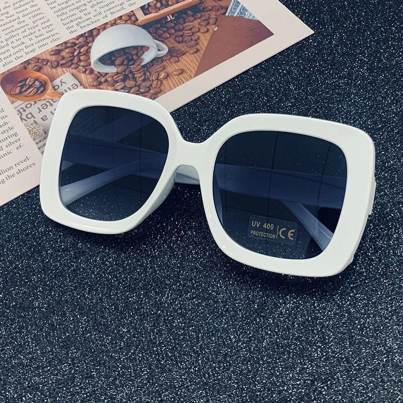 Sunglasses Women 2021 Korean Design Men Trendy GM Large Frame Sunglasses Wide Edges Big Frames Vintage Gentle Sun glasses
Sunglasses Women 2021 Korean Design Men Trendy GM Large Frame Sunglasses Wide Edges Big Frames Vintage Gentle Sun glasses