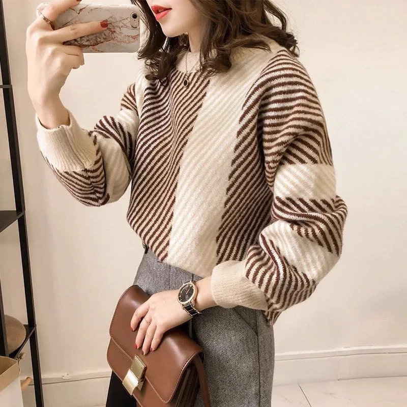 Ladies Elegant Fashion Stripe Sweater Women Color Matching Round Neck Pullover Korean Tops Japanese Fashion Knitwear Clothes
Ladies Elegant Fashion Stripe Sweater Women Color Matching Round Neck Pullover Korean Tops Japanese Fashion Knitwear Clothes