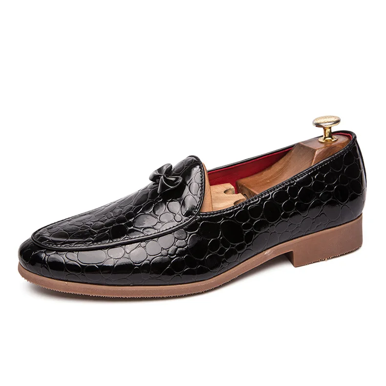 New Fashion Black Soft leather Gentleman Stress Shoes Men Business Driving Shoe Handmade Tassel Loafers Plus size 38-47
New Fashion Black Soft leather Gentleman Stress Shoes Men Business Driving Shoe Handmade Tassel Loafers Plus size 38-47