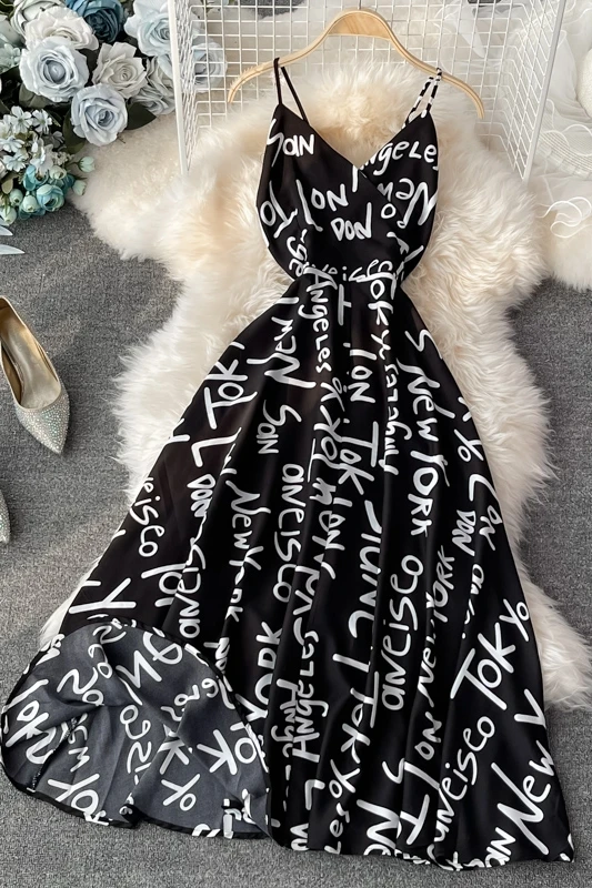 Sexy V-neck holiday spaghetti strap dress summer women's backless letter slim black dress women's big swing beach style dress
Sexy V-neck holiday spaghetti strap dress summer women's backless letter slim black dress women's big swing beach style dress