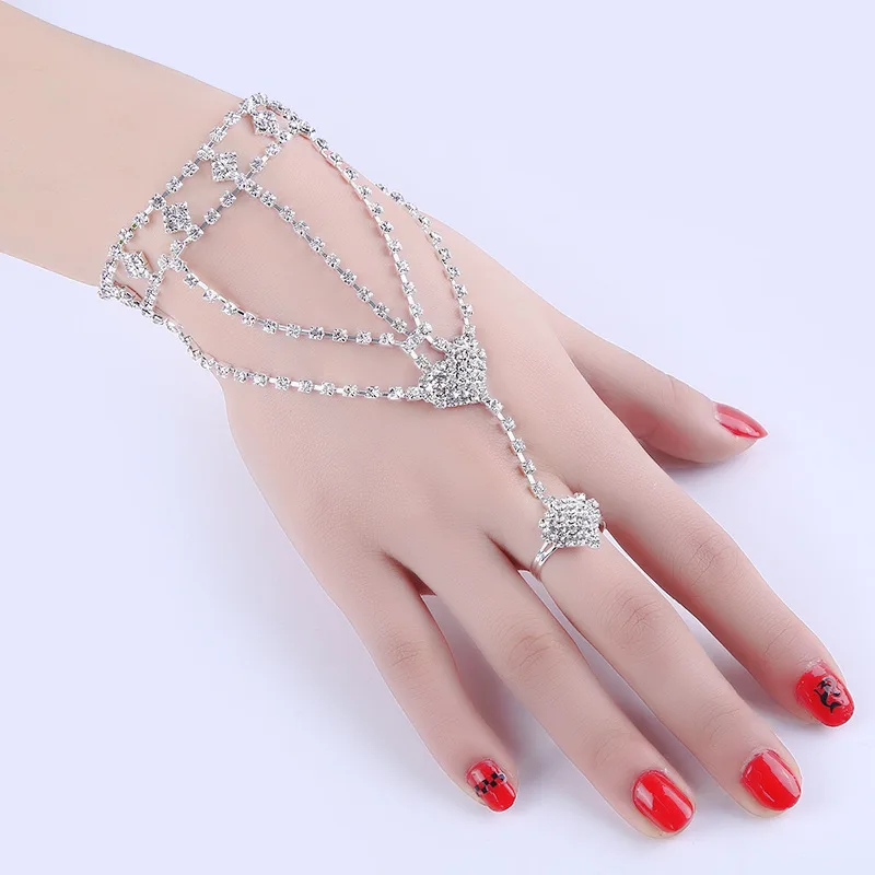 2021 European And American Personalized Fashion High Quality Water Bow Finger Bracelet One Chain Jewelry Wholesale
2021 European And American Personalized Fashion High Quality Water Bow Finger Bracelet One Chain Jewelry Wholesale