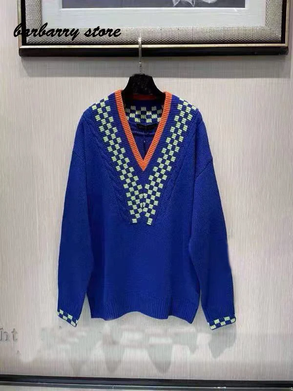 2021 luxury design color contrast stitching women's sexy V-neck Pullover temperament versatile loose knitted long sleeve sweater
2021 luxury design color contrast stitching women's sexy V-neck Pullover temperament versatile loose knitted long sleeve sweater
