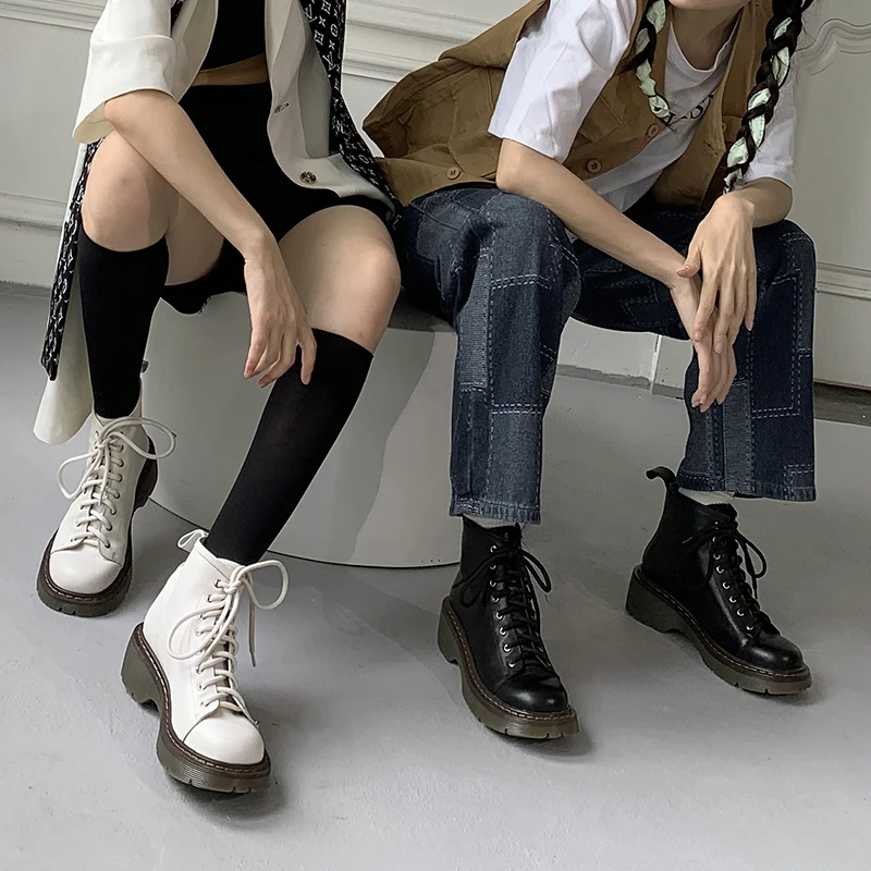 Ladies Martin Boots Women 2021 Fashion Height Korean Motorcycle Boots Round Head Handsome Retro Short Boots For Cycling Sports
Ladies Martin Boots Women 2021 Fashion Height Korean Motorcycle Boots Round Head Handsome Retro Short Boots For Cycling Sports