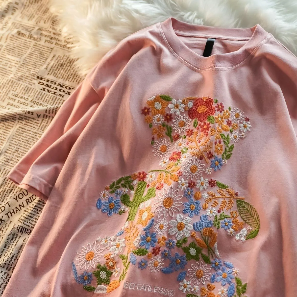 2021 Tide Brand Embroidered Teddy Bear Short Sleeve T-shirt Women's Round Neck Pure Cotton Short Sleeve Tee Couple Size s-5xl
2021 Tide Brand Embroidered Teddy Bear Short Sleeve T-shirt Women's Round Neck Pure Cotton Short Sleeve Tee Couple Size s-5xl