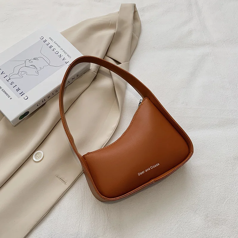 2021 New Summer Women's Fashion Saddle Bag Solid Color High Quality Shoulder Bags Female Luxury Designer Leather Casual Daily
2021 New Summer Women's Fashion Saddle Bag Solid Color High Quality Shoulder Bags Female Luxury Designer Leather Casual Daily