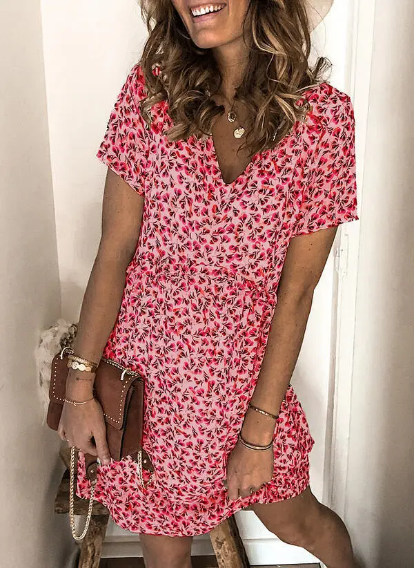 2020 Summer New Hot-selling Sexy Women's Mid-length V-neck Short-sleeved Printed Dress Plus Size
2020 Summer New Hot-selling Sexy Women's Mid-length V-neck Short-sleeved Printed Dress Plus Size