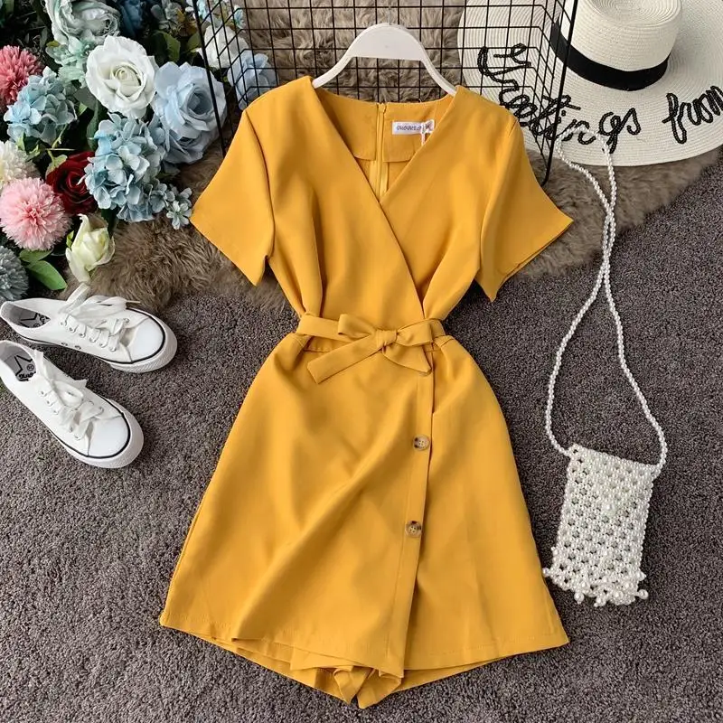 2020 Summer Bodysuit Women Romper Short Sleeves jumpsuit Sexy V-Neck Wide Pants Single Breasted Solid Beach Style T253
2020 Summer Bodysuit Women Romper Short Sleeves jumpsuit Sexy V-Neck Wide Pants Single Breasted Solid Beach Style T253