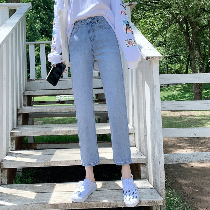 Wide Leg Straight Jeans Women's Autumn and Winter 2020 New Korean Students Loose High Waist All-match Casual Pants Waistband
Wide Leg Straight Jeans Women's Autumn and Winter 2020 New Korean Students Loose High Waist All-match Casual Pants Waistband