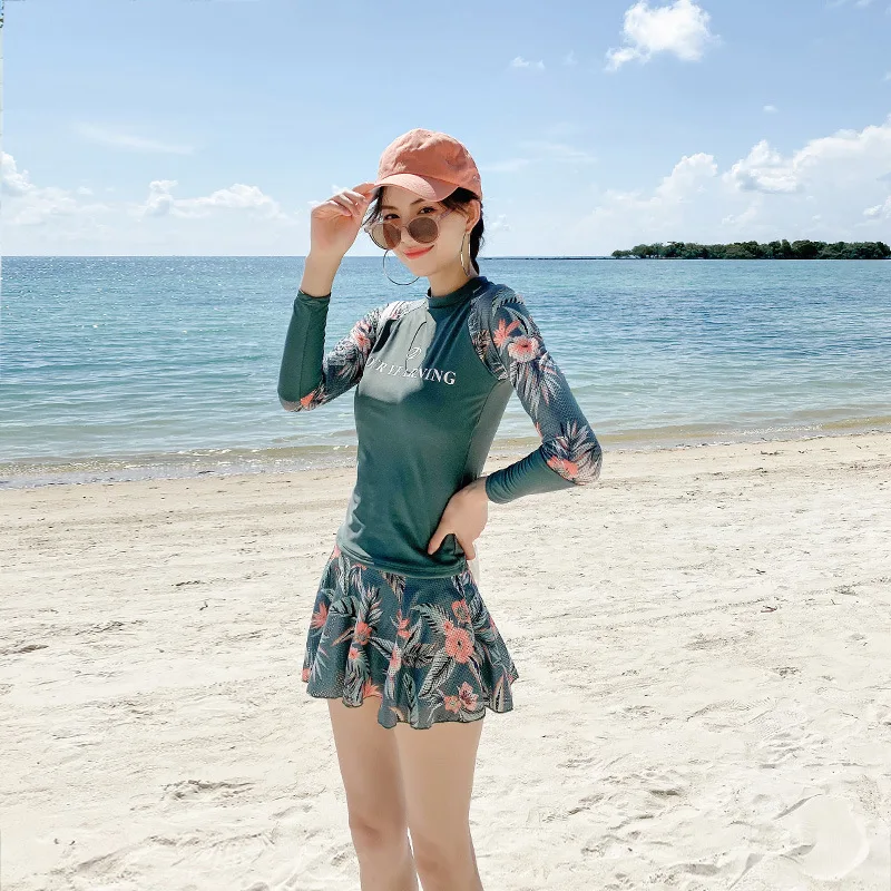 Floral Print Skirt Swimsuit Women Breathable Mesh Long Sleeve Bathing Suit Sun Proof Hot Spring Beach Wear Quick Dry Swimwear
Floral Print Skirt Swimsuit Women Breathable Mesh Long Sleeve Bathing Suit Sun Proof Hot Spring Beach Wear Quick Dry Swimwear
