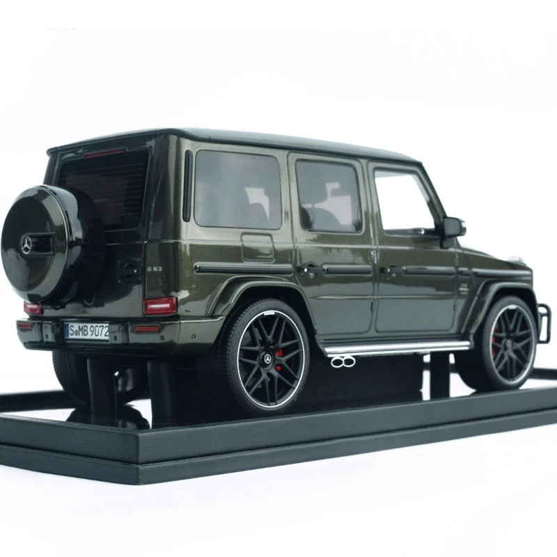 Коллекция автомобилей Motorhelix 1:18 Benzs AMG G63 Ограниченная Коллекция смолы литье под давлением модель голубого цвета коллекция внедорожников 2019
Коллекция автомобилей Motorhelix 1:18 Benzs AMG G63 Ограниченная Коллекция смолы литье под давлением модель голубого цвета коллекция внедорожников 2019