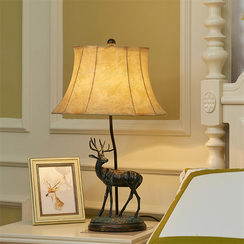 

European-style Retro Elk Bedside Table Lamps Living Room Luxury Bedroom Study Art Deco Desk Lamp Restaurant Cafe Light Fixture