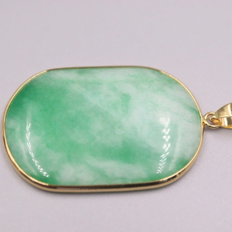 New 18K GP With Green Chalcedony Pendant Square Smooth Pendant Best Gift 38x30mm
New 18K GP With Green Chalcedony Pendant Square Smooth Pendant Best Gift 38x30mm