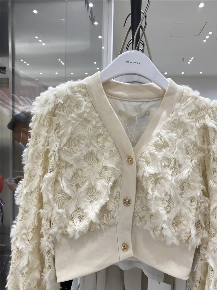 2021 Spring Korean Style Temperament V-neck Cardigan Blouse Loose Lace Shirt Fashion Long Sleeve Women Top
2021 Spring Korean Style Temperament V-neck Cardigan Blouse Loose Lace Shirt Fashion Long Sleeve Women Top