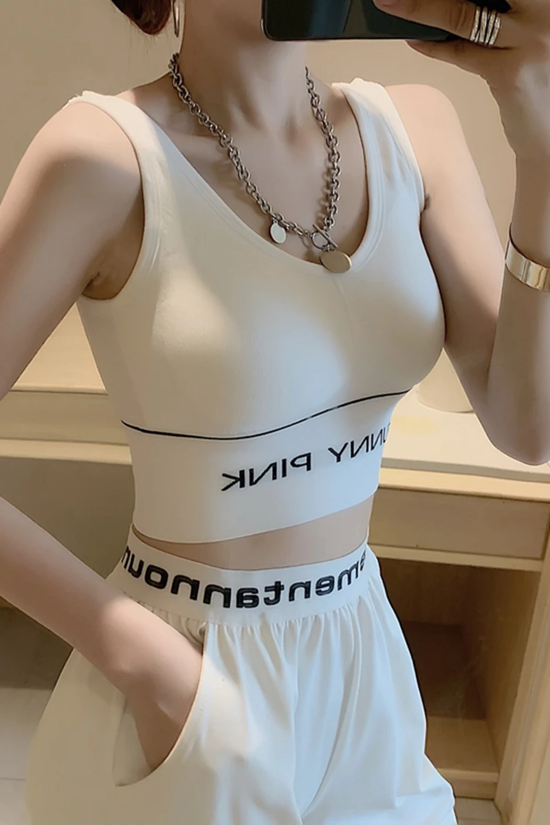 2021 New Summer Beauty Back Sports Style Vest Thin Fashion Letters Camisole Sleeveless Sexy Soid Colour Short Tank Top for Women
2021 New Summer Beauty Back Sports Style Vest Thin Fashion Letters Camisole Sleeveless Sexy Soid Colour Short Tank Top for Women