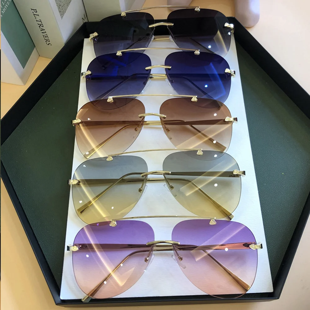 2021 Sunglasses For Men Vintage Rimless Alloy Aviation Pilot Brand Gradient Sun Glasses Female Metal Oval Shades Black Brown
2021 Sunglasses For Men Vintage Rimless Alloy Aviation Pilot Brand Gradient Sun Glasses Female Metal Oval Shades Black Brown