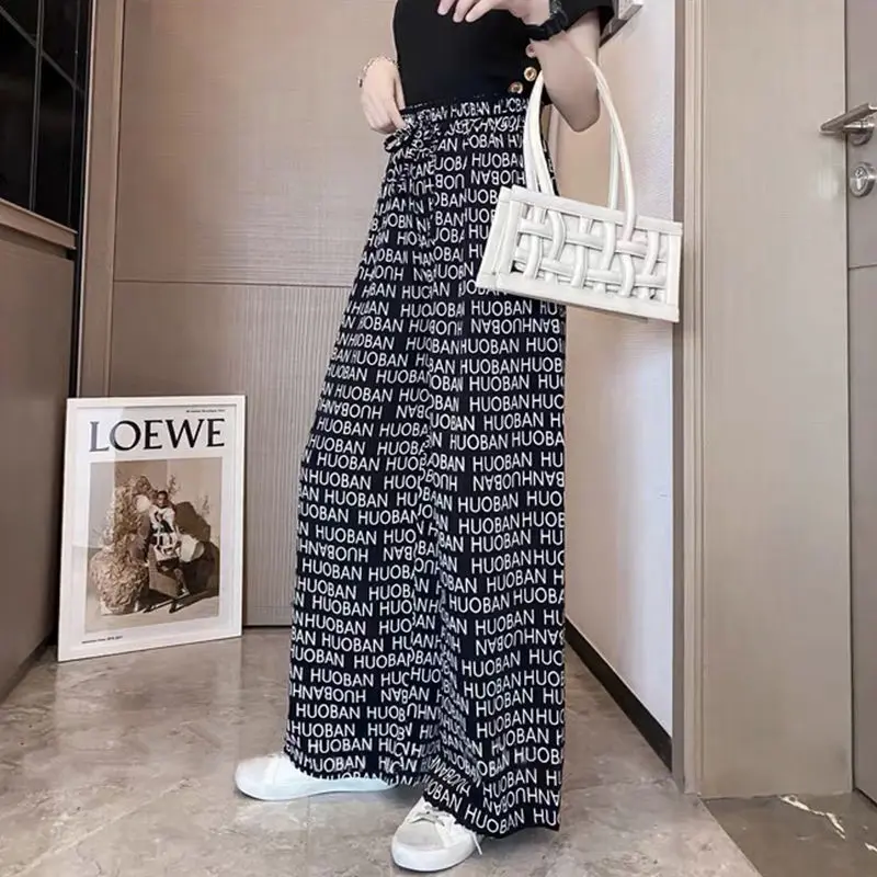 Leisure wide leg pants for female students in summer 2021 Korean new style vertical sense versatile straight pants loose and
Leisure wide leg pants for female students in summer 2021 Korean new style vertical sense versatile straight pants loose and