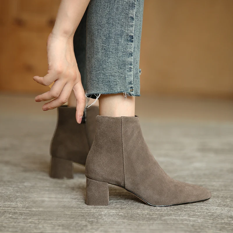 Side Zipper Med Heels Boots for Women Round Toe Autumn Winter Newest Shoes Woman 2021 Wedding Office Lady Annkle Boots
Side Zipper Med Heels Boots for Women Round Toe Autumn Winter Newest Shoes Woman 2021 Wedding Office Lady Annkle Boots