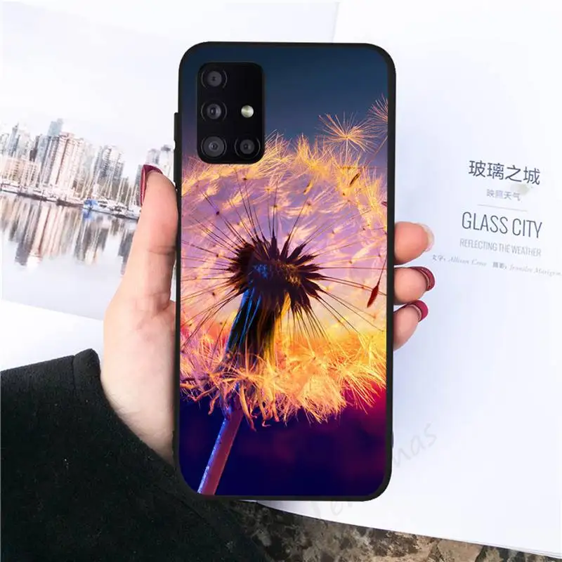 Dandelion flying flower Phone Case black For Samsung galaxy S 21 20 10 8 A 51 71 50 21s 70 40 20 20e note 10 plus Ultra 5g fe
Dandelion flying flower Phone Case black For Samsung galaxy S 21 20 10 8 A 51 71 50 21s 70 40 20 20e note 10 plus Ultra 5g fe