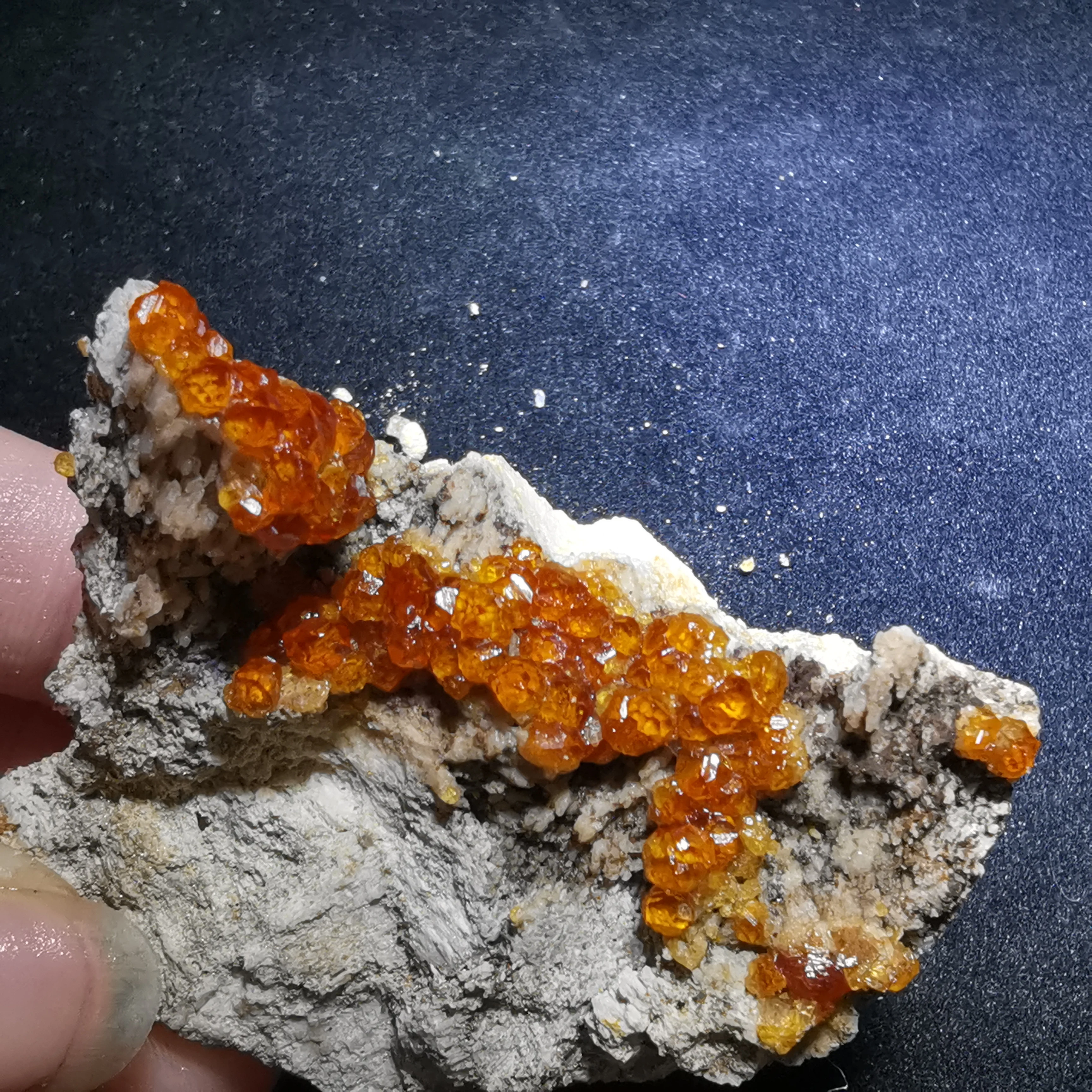 53.6g.Rare natural garnet crystal hexagonal point feldspar mica brass multi mineral crystal symbiotic halo energy healing
53.6g.Rare natural garnet crystal hexagonal point feldspar mica brass multi mineral crystal symbiotic halo energy healing