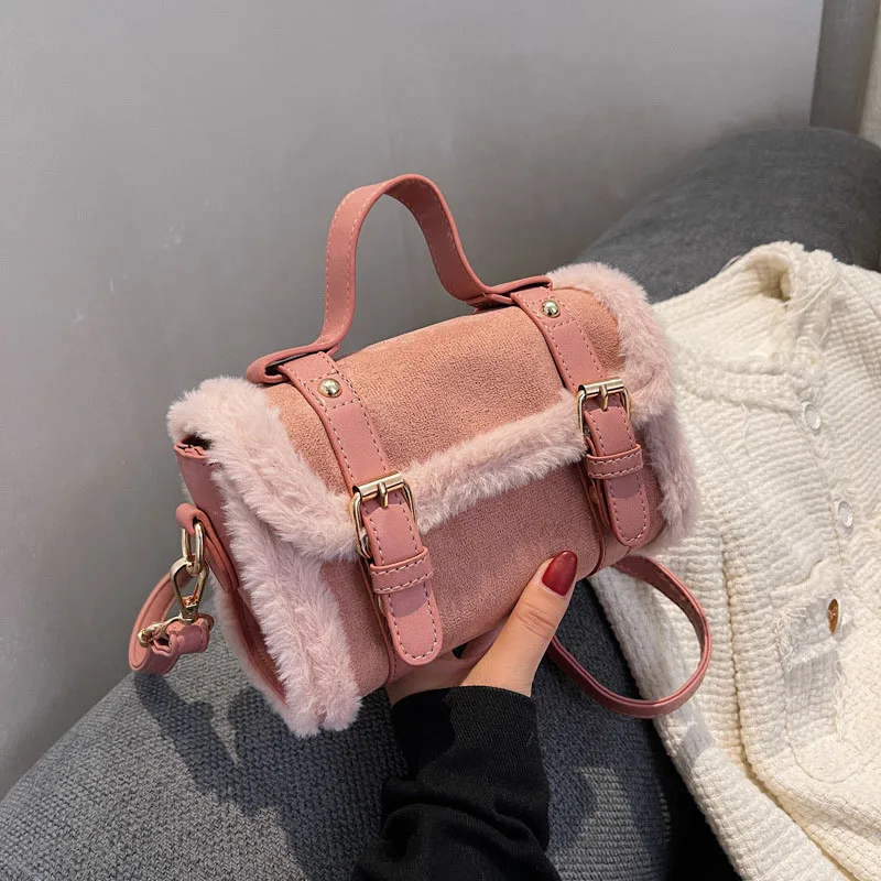 Retro Lady Plush Shoulder Bag 2021 Winter New Handbags Fashion Crossbody Bags For Women Casual Travel Shopping Bag Purses Female
Retro Lady Plush Shoulder Bag 2021 Winter New Handbags Fashion Crossbody Bags For Women Casual Travel Shopping Bag Purses Female