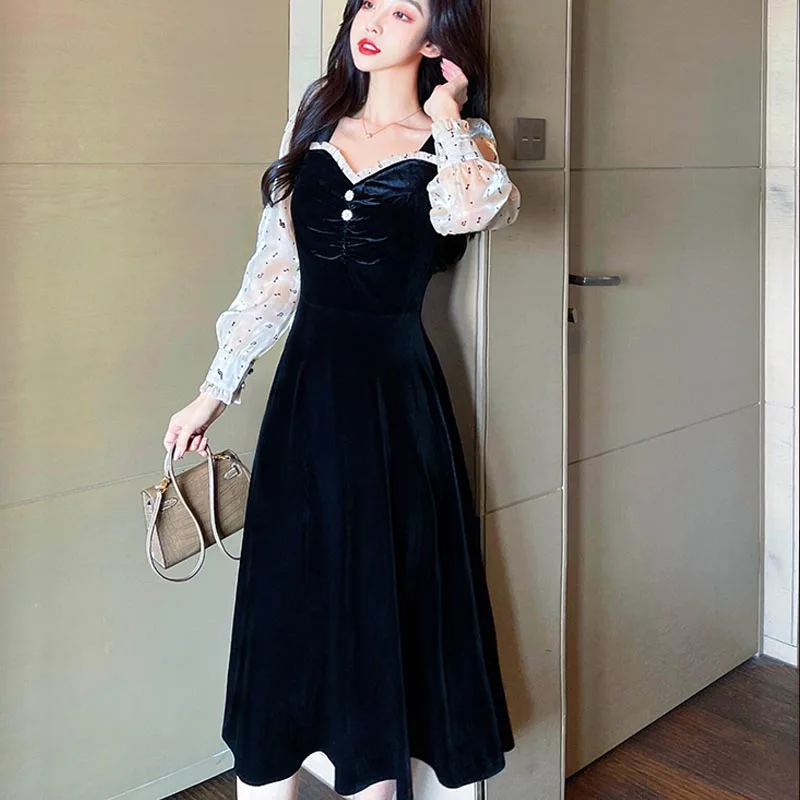 One-Piece 2021 Korean Style Spring Chic Dress French Vintage Velvet Square Collar Dress Temperament Splicing Hollow Out Dress
One-Piece 2021 Korean Style Spring Chic Dress French Vintage Velvet Square Collar Dress Temperament Splicing Hollow Out Dress