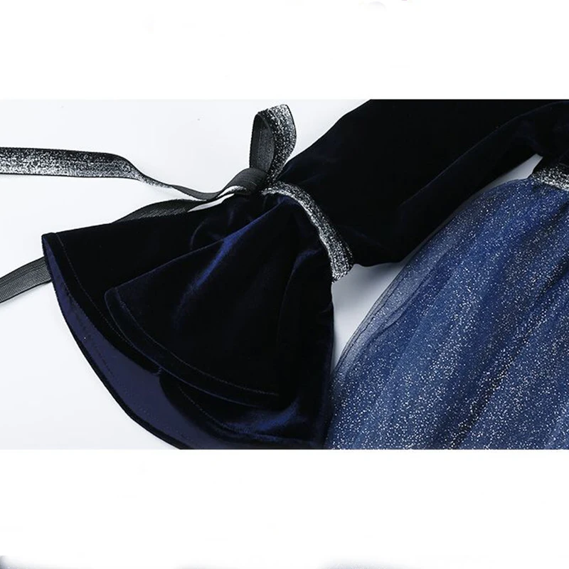 Flower Girls Dress Illusion Full Sequined Tulle Lace O-Neck Knee-Length Luxury Blue Vintage Cute Kids Party Princess Gown F391
Flower Girls Dress Illusion Full Sequined Tulle Lace O-Neck Knee-Length Luxury Blue Vintage Cute Kids Party Princess Gown F391