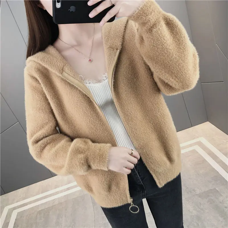 Women 2021 Autumn Winter Imitation Mink Cashmere Cardigan Female Long Sleeve Hooded Warm Cardigan Lady Casual Knit Sweaters L755
Women 2021 Autumn Winter Imitation Mink Cashmere Cardigan Female Long Sleeve Hooded Warm Cardigan Lady Casual Knit Sweaters L755