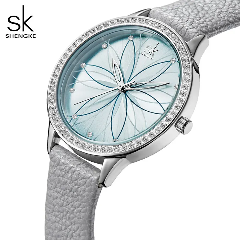 Montres Femmes Shengke Women Watches Linear Flowers Surface Leather Watches Crystal Case Japan Quartz Movement Reloj Mujer 2021
Montres Femmes Shengke Women Watches Linear Flowers Surface Leather Watches Crystal Case Japan Quartz Movement Reloj Mujer 2021