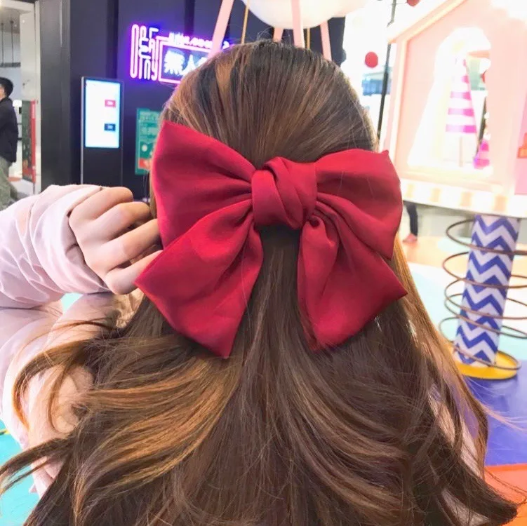 2pcs/lot Korean Style Solid Color Bow Hair Clip Cute Girl Satin Fabric Hairpin Children Princess Headwear Kid Hair Accessories
2pcs/lot Korean Style Solid Color Bow Hair Clip Cute Girl Satin Fabric Hairpin Children Princess Headwear Kid Hair Accessories
