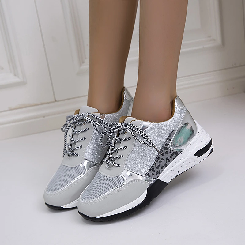 Women Casual Shoes 2021 New Fashion Wedge Flat Shoes Zipper Lace Up Comfortable Ladies Sneakers Female Vulcanized Shoes
Women Casual Shoes 2021 New Fashion Wedge Flat Shoes Zipper Lace Up Comfortable Ladies Sneakers Female Vulcanized Shoes