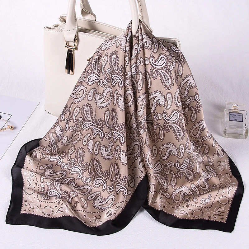 2021 Fashion Silk Square Neck Scarf Foe Ladies Print Foulard Hair Band Hand Scarves Bandana Summer Women Tie Accessories Wraps
2021 Fashion Silk Square Neck Scarf Foe Ladies Print Foulard Hair Band Hand Scarves Bandana Summer Women Tie Accessories Wraps