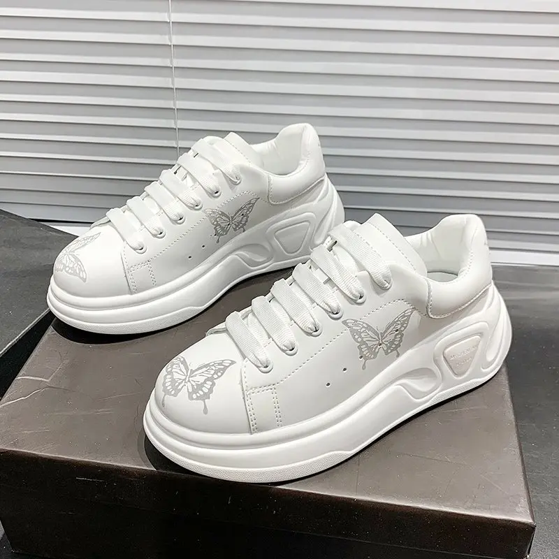 2021 New Spring Autumn New Fashion Women's Sports Shoes Solid Color White Breathable Thick Sole Running Casual Shoe Woman
2021 New Spring Autumn New Fashion Women's Sports Shoes Solid Color White Breathable Thick Sole Running Casual Shoe Woman