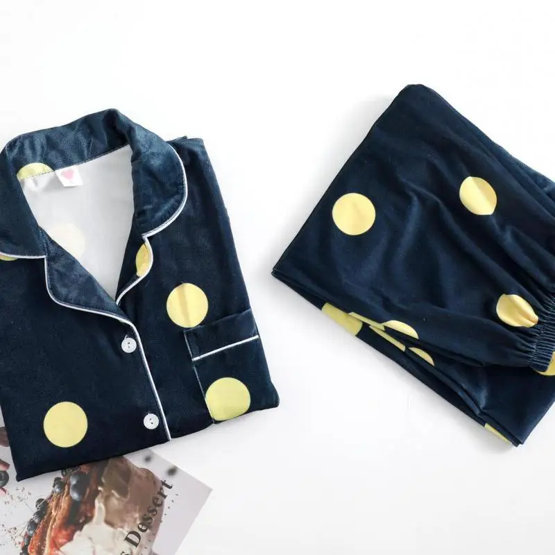 2PCS Pajamas Suit Print Polka Dot Lady Sleepwear Casual Nightwear Velour Shirt&Pants Autumn Home Clothes Velvet Pyjamas Lingerie
2PCS Pajamas Suit Print Polka Dot Lady Sleepwear Casual Nightwear Velour Shirt&Pants Autumn Home Clothes Velvet Pyjamas Lingerie