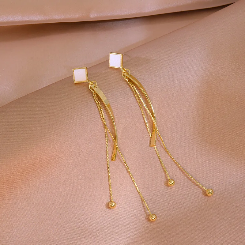 Long Tassel Earrings For Women korean Fiashion Personality Jewelry 2021 Trend Dangle Earrings Birthday Party Gift Accessories
Long Tassel Earrings For Women korean Fiashion Personality Jewelry 2021 Trend Dangle Earrings Birthday Party Gift Accessories