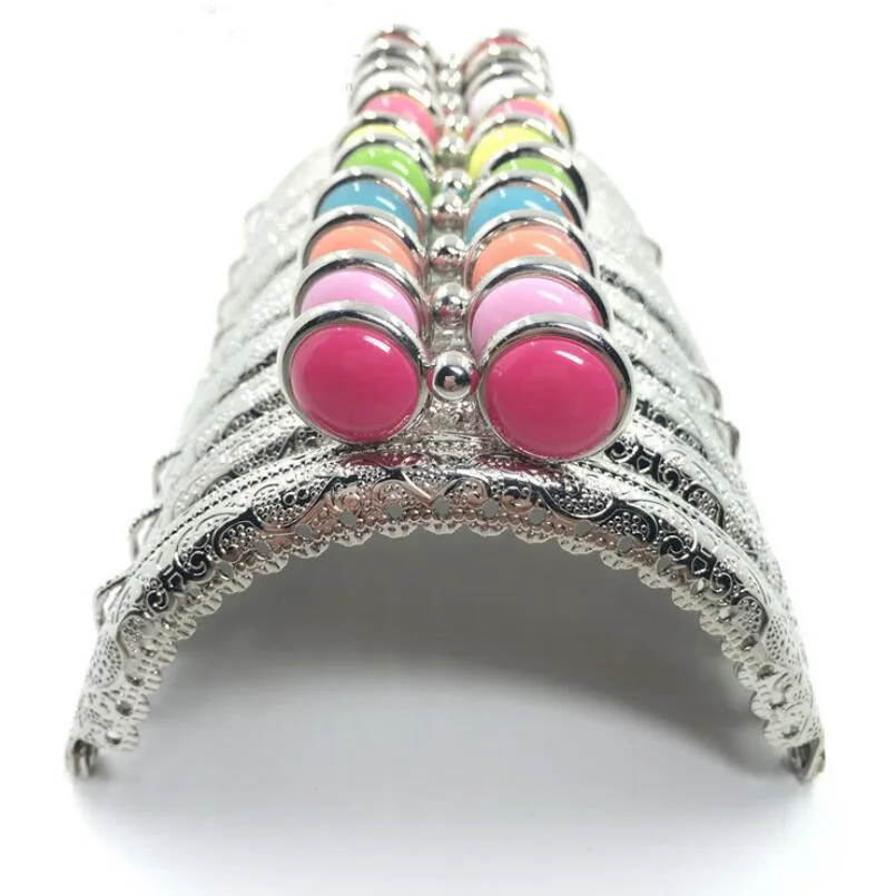 20pcs/10pcs 8.5 cm semicircle silver tone lace flat bead metal purse frame Kiss clasp bag accessories DIY Bag Sewing Accessories
20pcs/10pcs 8.5 cm semicircle silver tone lace flat bead metal purse frame Kiss clasp bag accessories DIY Bag Sewing Accessories