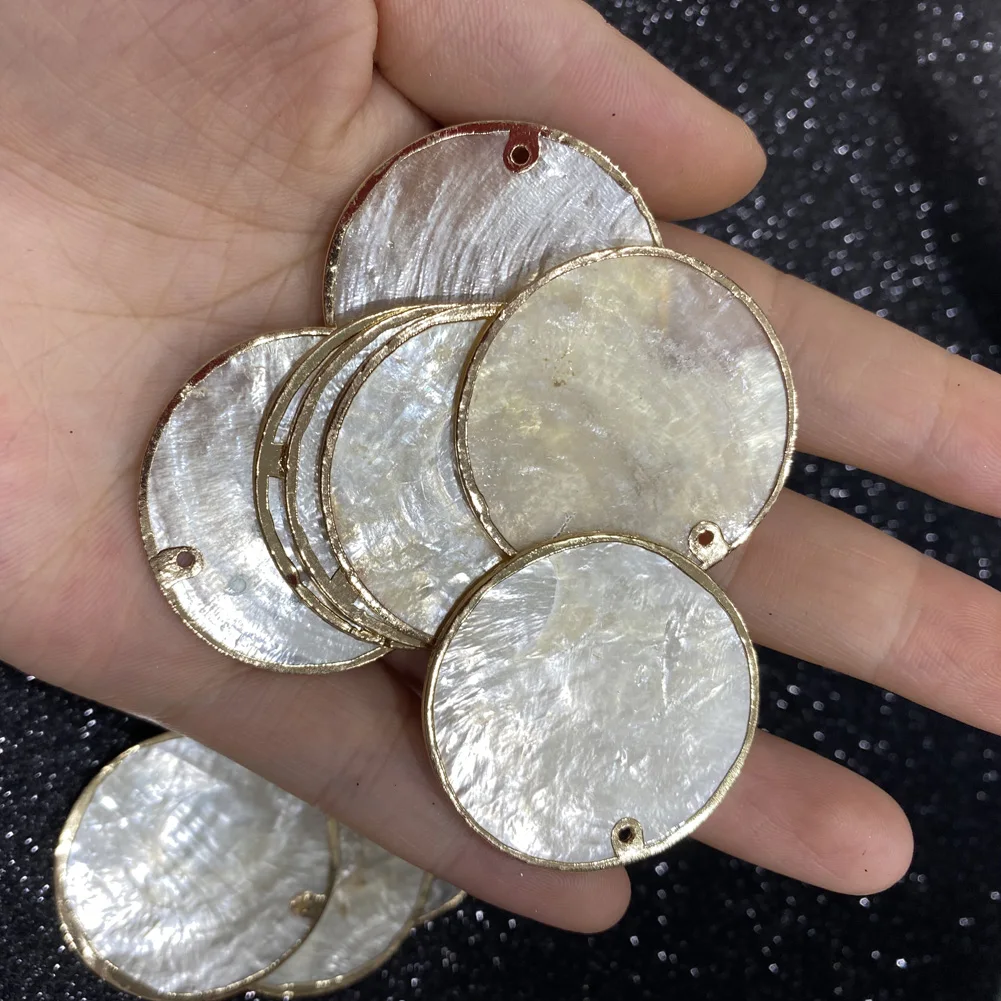 Natural White Shell Pendant Round Mother of Pearl Exquisite Charms Pendants For Jewelry Making DIY Earring Necklace Accessories
Natural White Shell Pendant Round Mother of Pearl Exquisite Charms Pendants For Jewelry Making DIY Earring Necklace Accessories