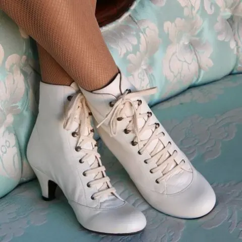 US Size 4-10.5 Women's Ankle Boots Lace Up Round Toe Warm Lining Autumn Winter Shoes B175
US Size 4-10.5 Women's Ankle Boots Lace Up Round Toe Warm Lining Autumn Winter Shoes B175