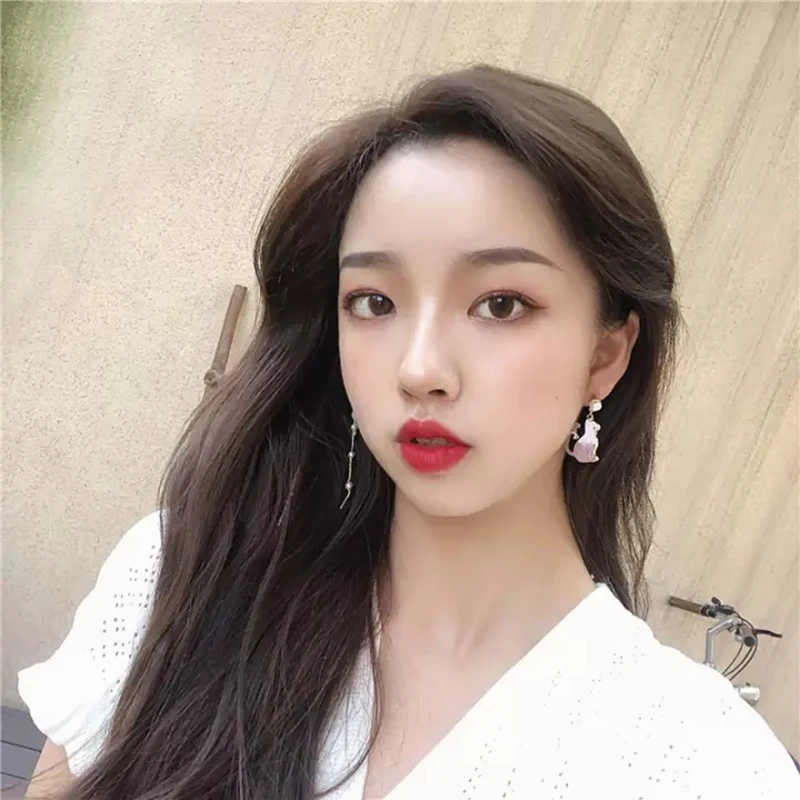 2021 New Korean Fashion Earrings Temperament Earrings Purple Cat Balloon Asymmetric Long Tassel Earrings Women's Clothing
2021 New Korean Fashion Earrings Temperament Earrings Purple Cat Balloon Asymmetric Long Tassel Earrings Women's Clothing