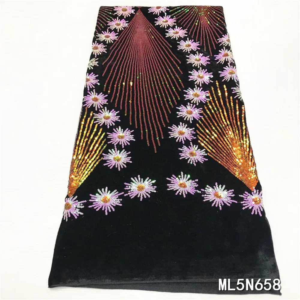 BEAUTIFICAL nigerian french with sequins lace fabrics velvet lace naterial new arrvial party lace tissu ML5N658
BEAUTIFICAL nigerian french with sequins lace fabrics velvet lace naterial new arrvial party lace tissu ML5N658