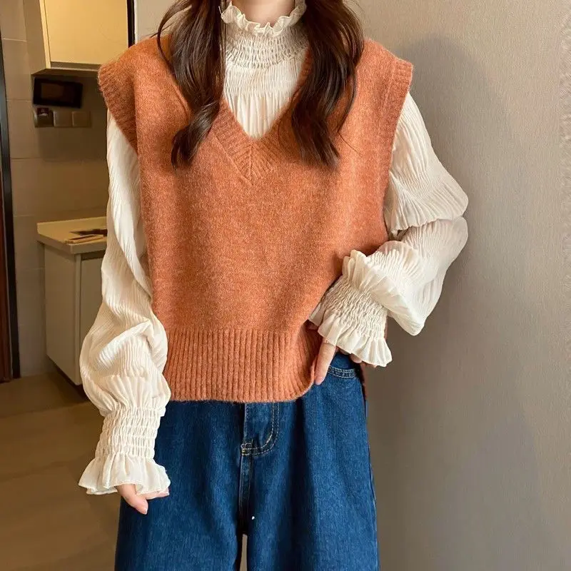 Women Sweater Vest Solid Knitted Sleeveless Casual Loose V-neck Simple Leisure Autumn Winter Coat Korean Style Pullover 
Women Sweater Vest Solid Knitted Sleeveless Casual Loose V-neck Simple Leisure Autumn Winter Coat Korean Style Pullover