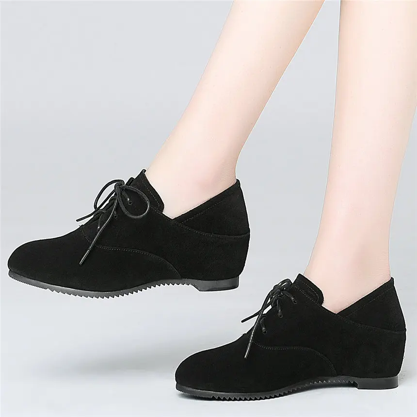 New Women Lace Up Genuine Leather Height Increasing Ankle Boots Female Low Top Round Toe Party Platform Pumps Shoes Casual Shoes
New Women Lace Up Genuine Leather Height Increasing Ankle Boots Female Low Top Round Toe Party Platform Pumps Shoes Casual Shoes