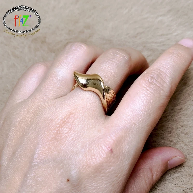 F.J4Z Fashion Women Ring Punk Alloy Twisted Top Band Rings Ladies Party Jewelry Gifts Wholesale anillos de mujeres Dropship
F.J4Z Fashion Women Ring Punk Alloy Twisted Top Band Rings Ladies Party Jewelry Gifts Wholesale anillos de mujeres Dropship