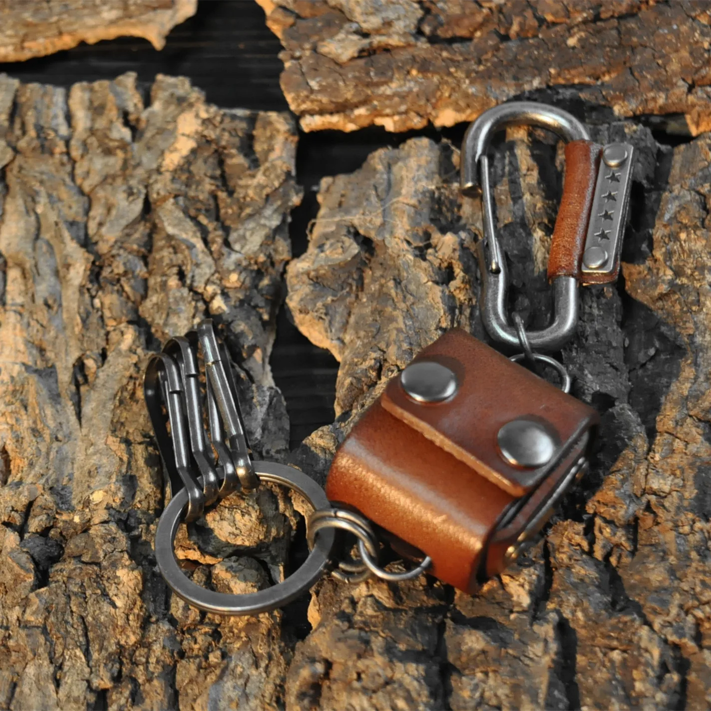 Vintage Leather Car Keychain Top Layer Cowhide Key Ring Key Pendant Men's Small Gift Custom With Leather Case
Vintage Leather Car Keychain Top Layer Cowhide Key Ring Key Pendant Men's Small Gift Custom With Leather Case