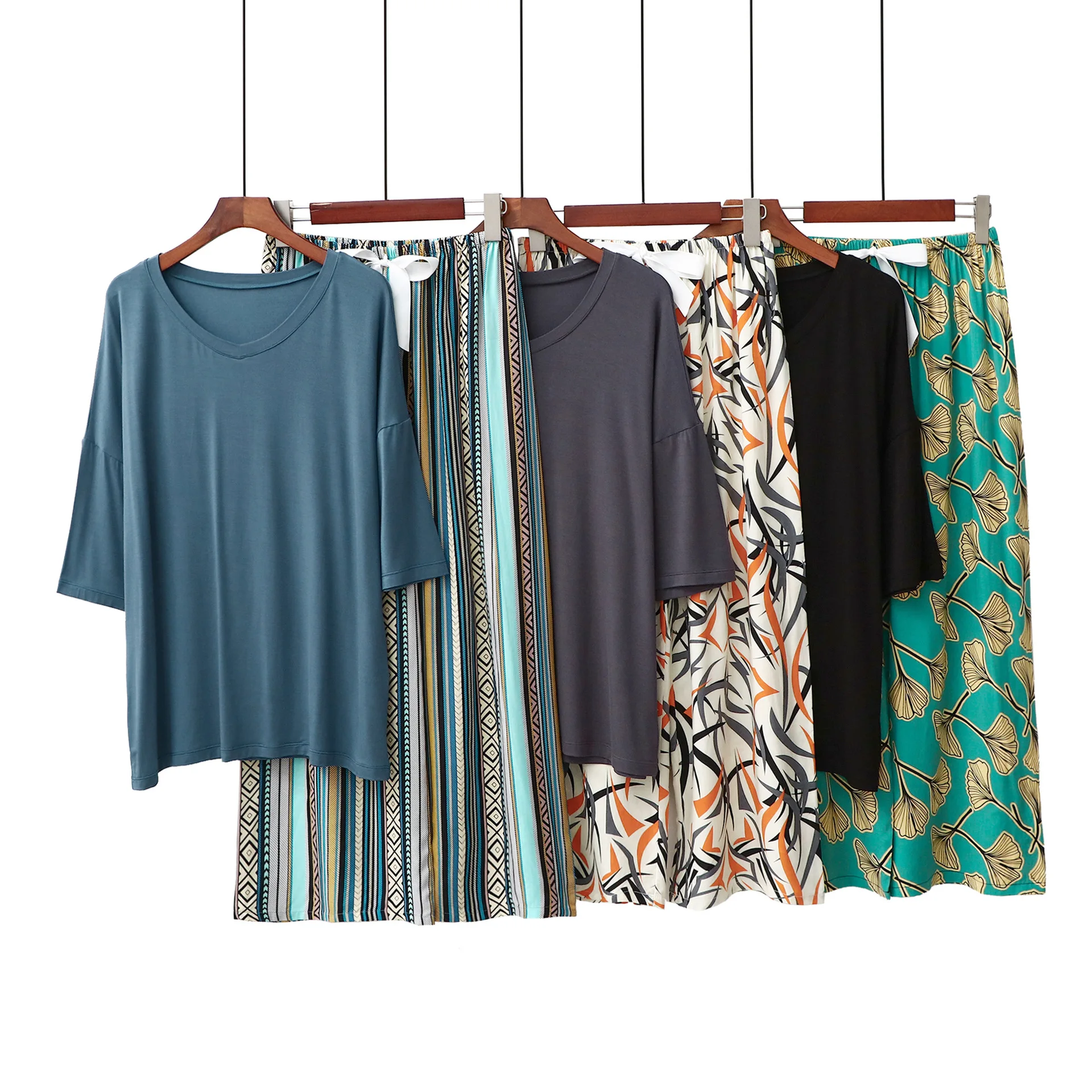 2021 new Spring summer pyjamas women tshirts+print pants suits 2 piece set modal cotton silk Sleepwear Pajama pijama robe sets
2021 new Spring summer pyjamas women tshirts+print pants suits 2 piece set modal cotton silk Sleepwear Pajama pijama robe sets