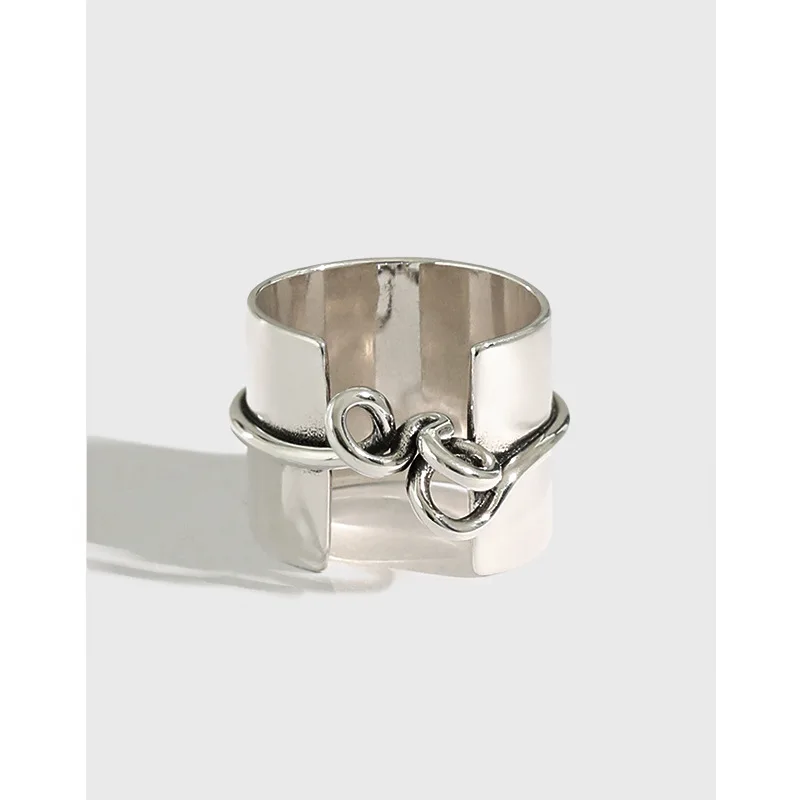 Широкое женское кольцо из серебра 925 пробы в стиле панк, ювелирные изделия на палец, кольца в ретро-стиле для женщин, аксессуары 925 подарки лу...
Широкое женское кольцо из серебра 925 пробы в стиле панк, ювелирные изделия на палец, кольца в ретро-стиле для женщин, аксессуары 925 подарки лу...