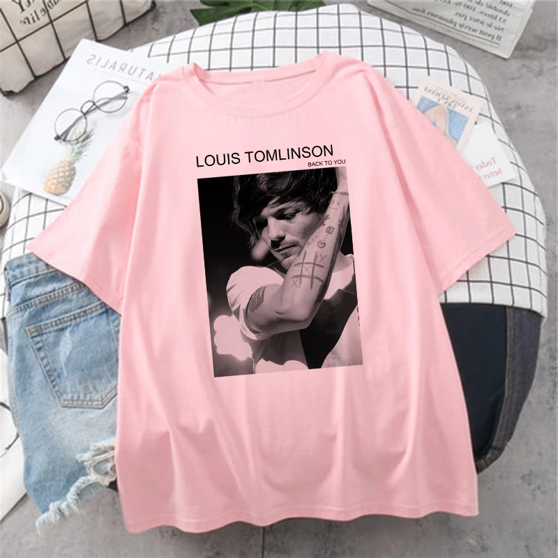 Louis Tomlinson Walls Letter Print T Shirt Women Summer Harajuku One Direction Tops T-shirt Female Kawaii Pink Oversized T-shirt
Louis Tomlinson Walls Letter Print T Shirt Women Summer Harajuku One Direction Tops T-shirt Female Kawaii Pink Oversized T-shirt