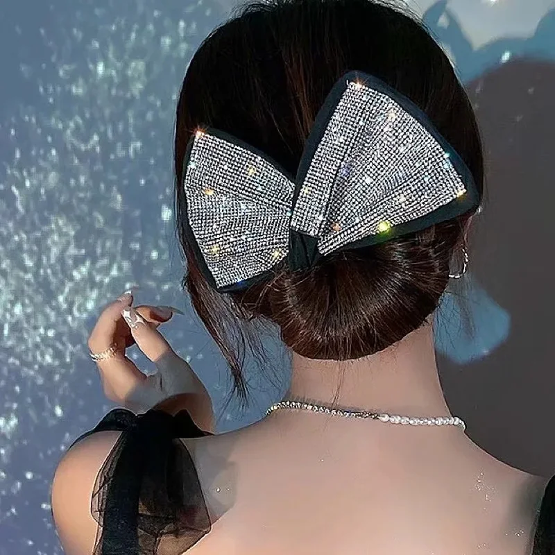 Shiny with diamonds bun Women bowknot Donuts Twist Girls Vintage Hairpin Hairstyle Elegant Hair Scrunchies Hair accessories
Shiny with diamonds bun Women bowknot Donuts Twist Girls Vintage Hairpin Hairstyle Elegant Hair Scrunchies Hair accessories